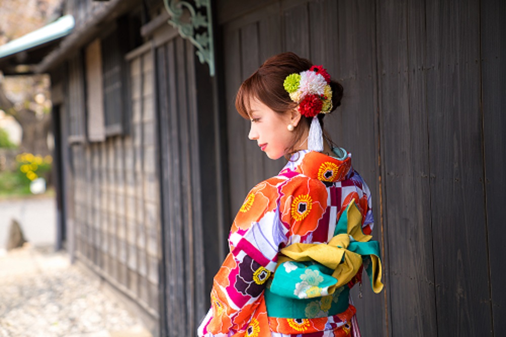 着物を着た女性