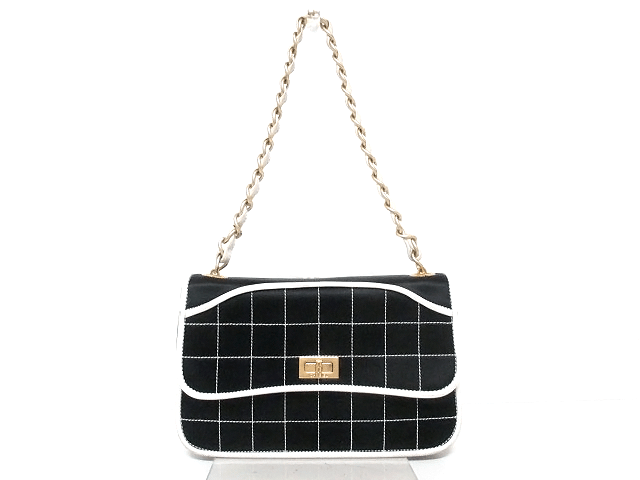 CHANEL(シャネル)チェーンバッグ/2.55