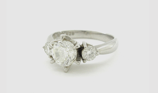 Pt900 3Pダイヤのリング×1点 ダイヤ：1.32ct.