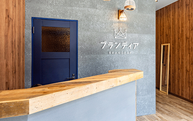 ブランディア新宿東口駅前店 受付